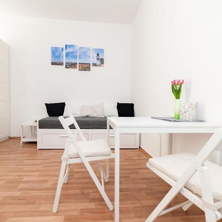 Mia Apartment Новий Сад Екстер'єр фото