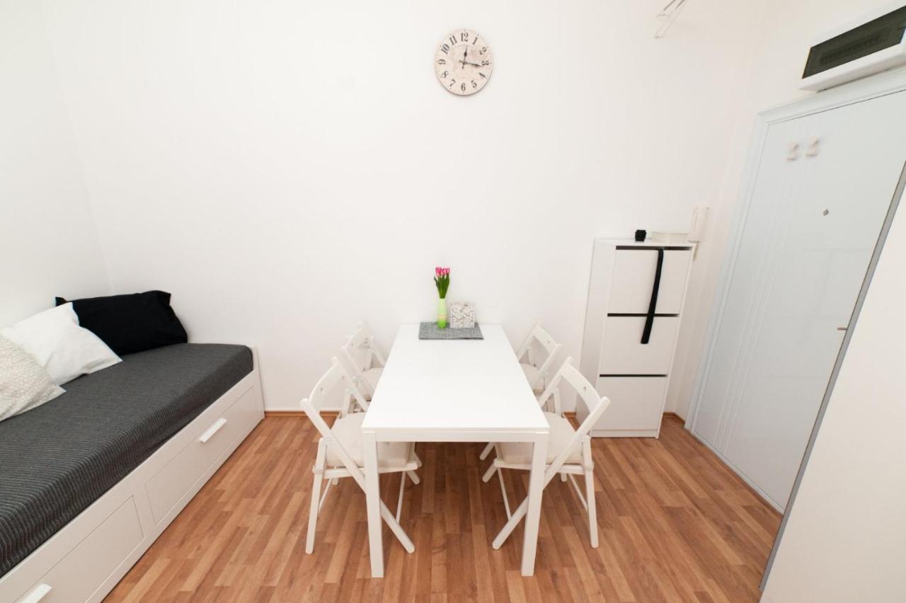 Mia Apartment Новий Сад Екстер'єр фото